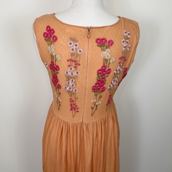 Sundance Floral Tender Moments Dress - Picture 4 of 8